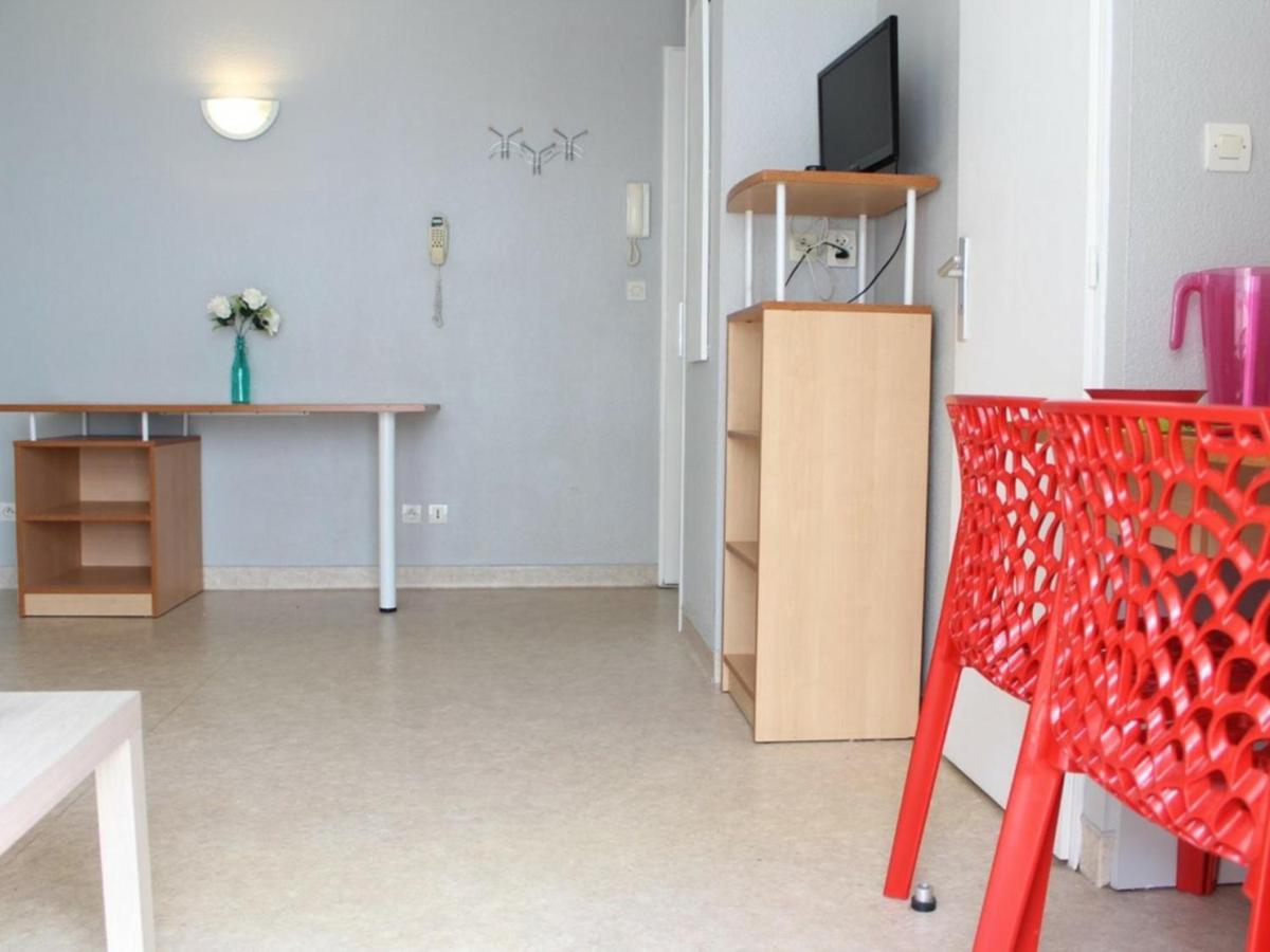 Appartement 2 Pieces Avec Balcon, Parking Et Piscine, La Rochelle - Fr-1-246-11 エクステリア 写真